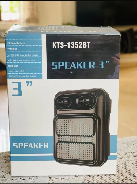 Bluetooth Speaker USB/FM/Memory Card / Pen - design may vary slightly | 1211